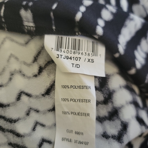 KAREN KANE Bracelet Sleeve Assymetrical Blouse Shirt Top XS Black & White. - Picture 7 of 9